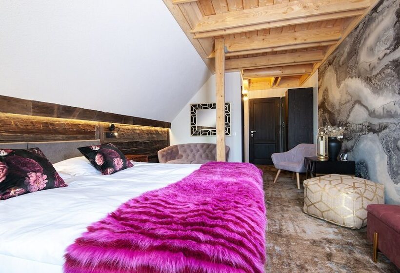 Отель Timian Chalet