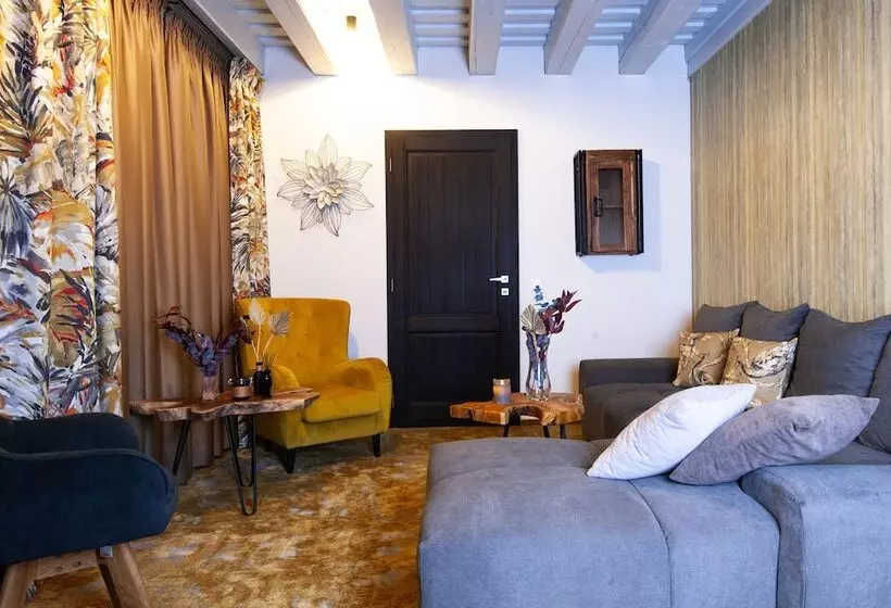 Hotelli Timian Chalet