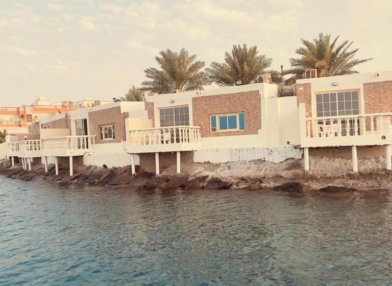 Al Ahmadi Plaza Resort