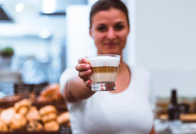 هاستل Second Life In Piran   Hotel Zala Piran