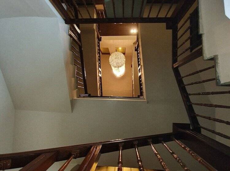 تختخواب و صبحانه S Chalet Islamabad