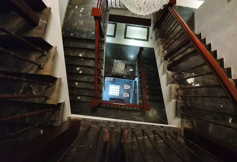 تختخواب و صبحانه S Chalet Islamabad