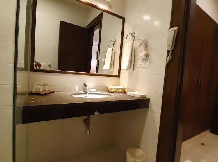تختخواب و صبحانه S Chalet Islamabad