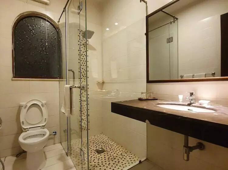 تختخواب و صبحانه S Chalet Islamabad