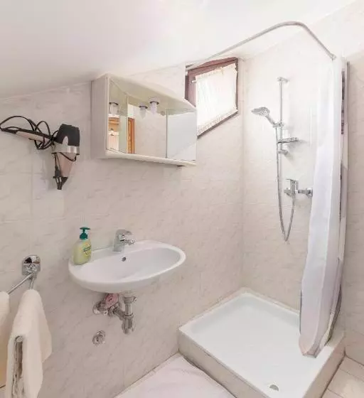 Bed And Breakfast Mili Vrh