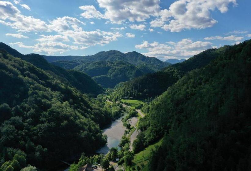 تختخواب و صبحانه Okrepčevalnica Kurn'k