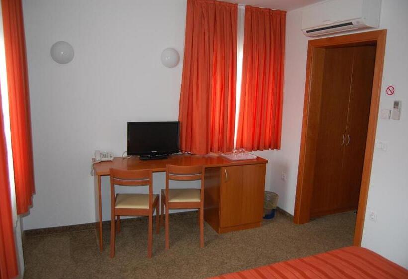 تختخواب و صبحانه Penzion Pri Slovenc