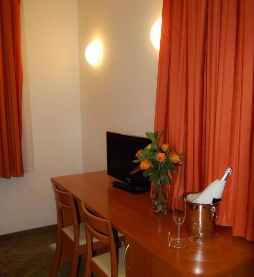 تختخواب و صبحانه Penzion Pri Slovenc