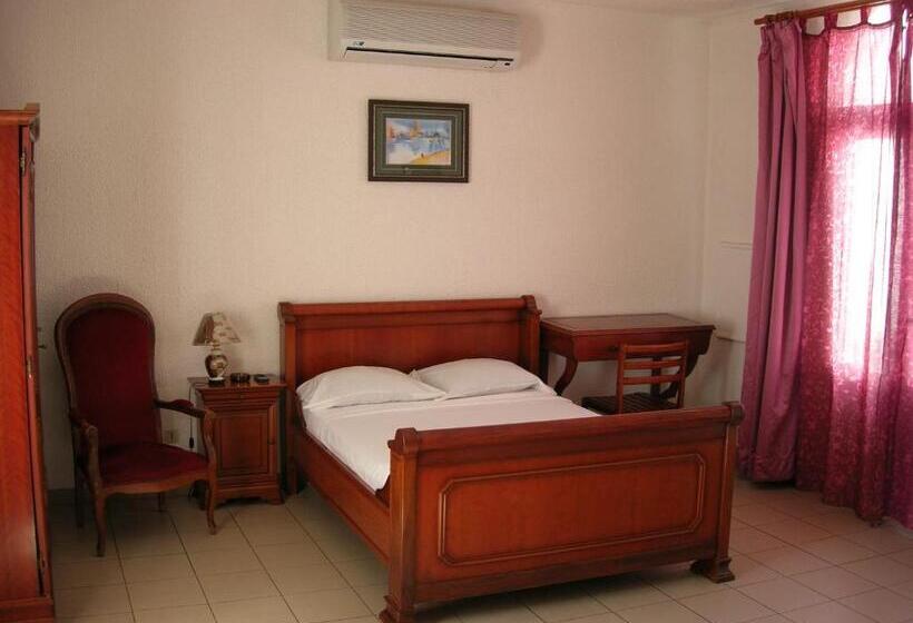 هتل Hôtel Le Nathania