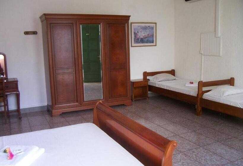 هتل Hôtel Le Nathania