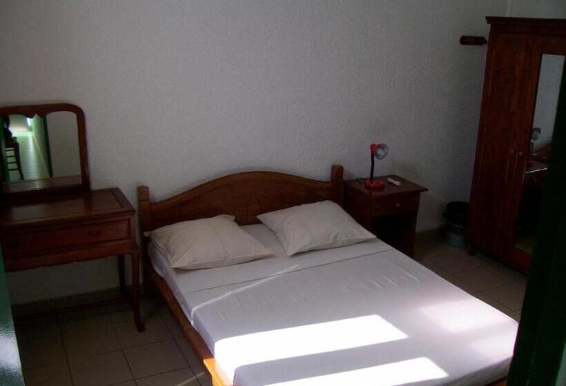 هتل Hôtel Le Nathania