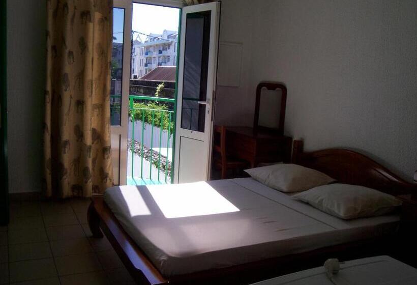 هتل Hôtel Le Nathania