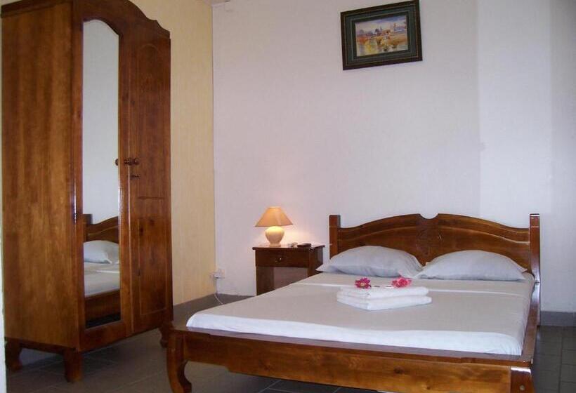 هتل Hôtel Le Nathania