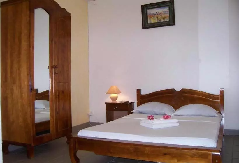 هتل Hôtel Le Nathania