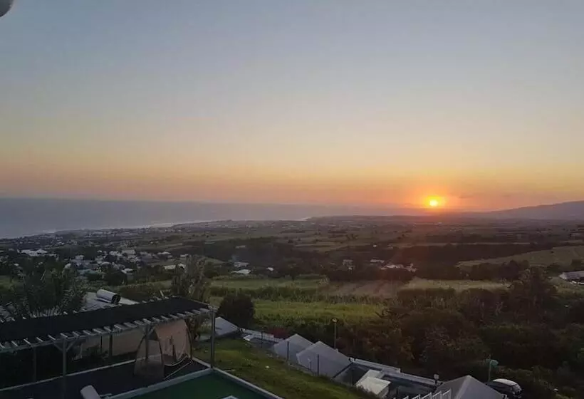 هتل Hôtel Le Soleil Couchant