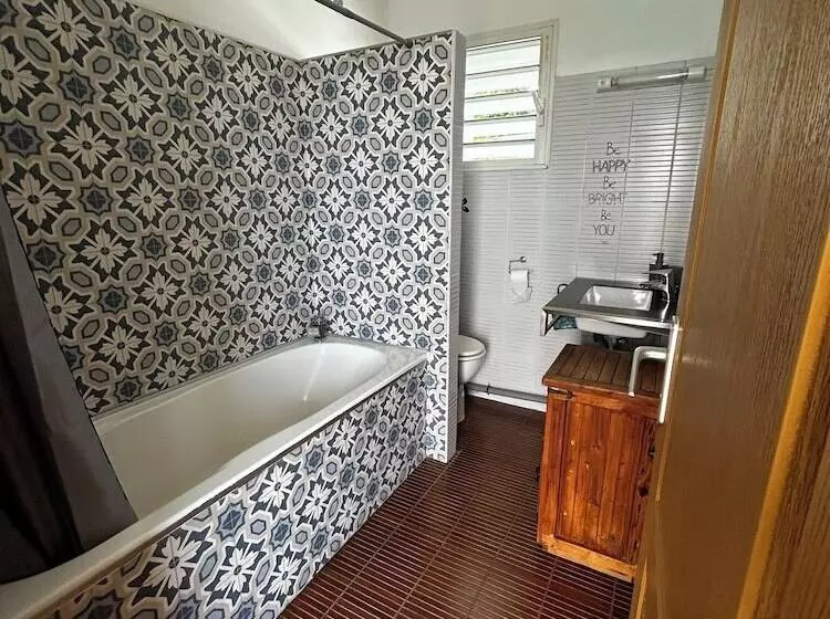 هتل Hôtel Le Soleil Couchant
