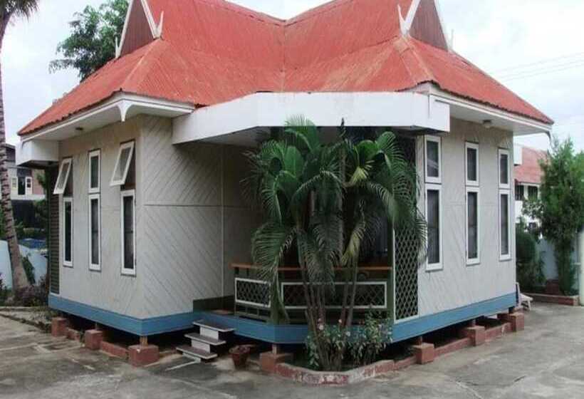 Nanda Wunn Hotel Hostel