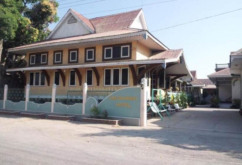 Nanda Wunn Hotel Hostel