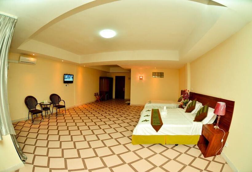 هتل Ocean Blue Ngwe Saung Beach