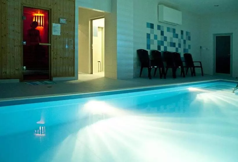 Hotel River