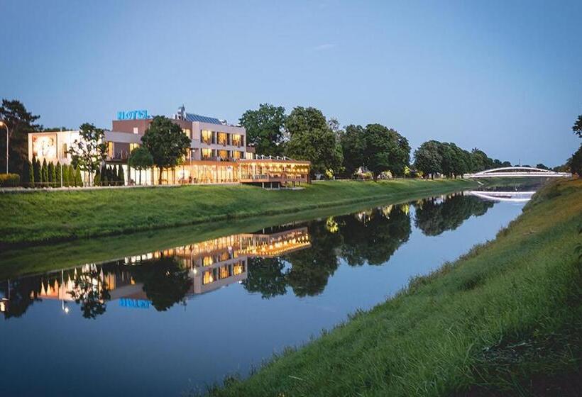 בית מלון כפרי River