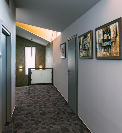 هتل Romantique Veles