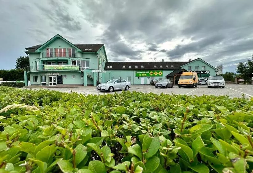 Hotelli Zelený Dvor