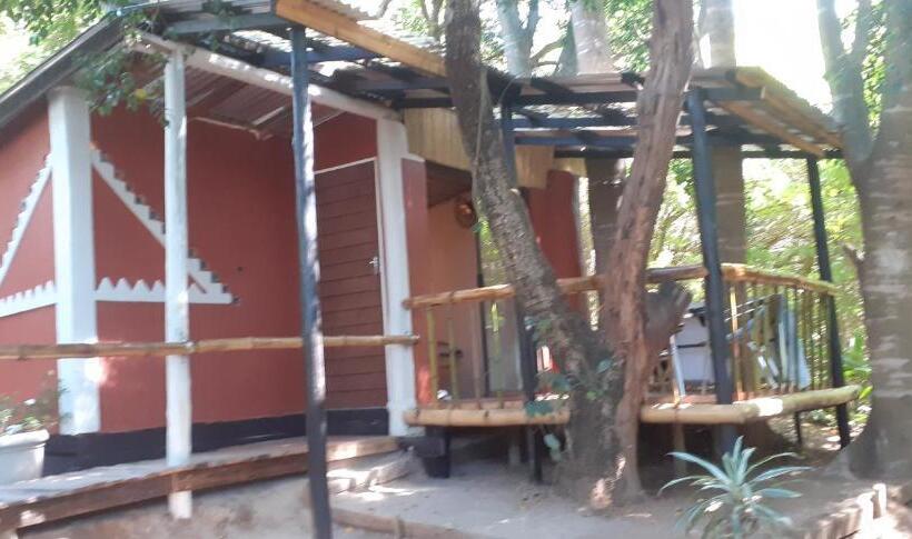 הוסטל Hazyview Adventure Backpackers