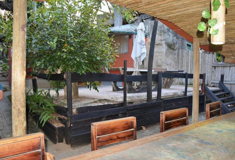 הוסטל Hazyview Adventure Backpackers