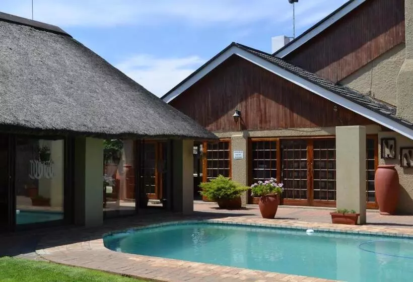 ベッドアンドブレックファースト Castello Guesthouse Vryburg