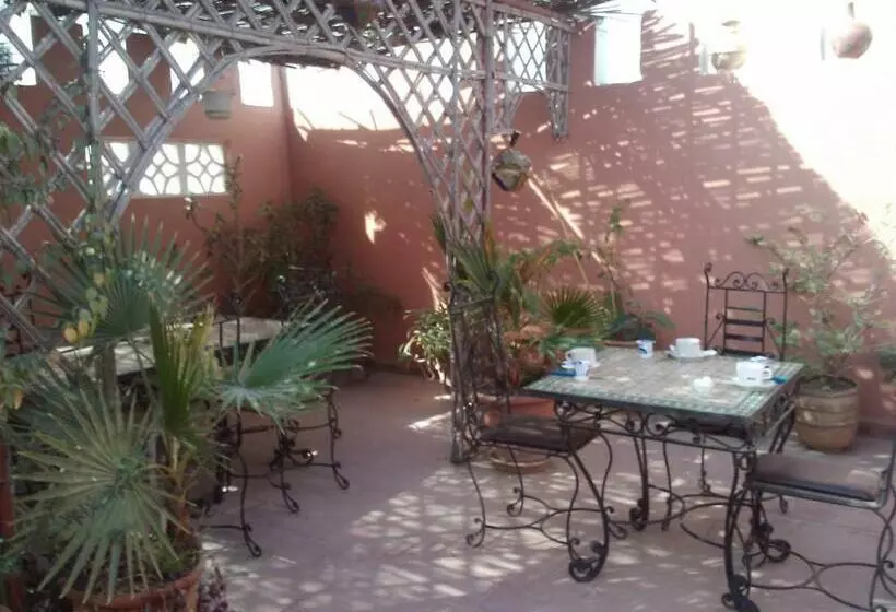 تختخواب و صبحانه Chambres D Hôtes Les Amis