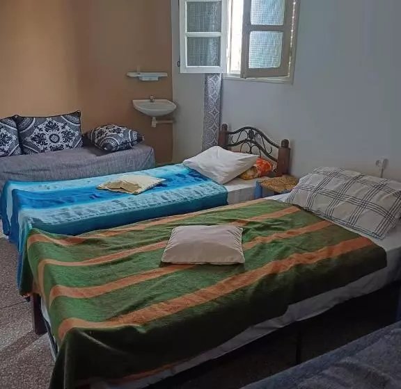 تختخواب و صبحانه Chambres D Hôtes Les Amis