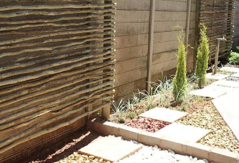 مبيت وإفطار Just B Guesthouse