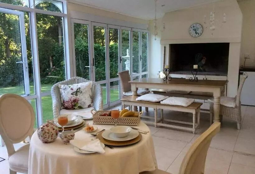 Bed & Breakfast Riverlea
