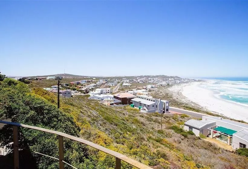 ベッドアンドブレックファースト Swept Away Guest House