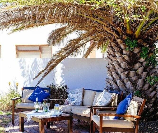 צימר Swept Away Guest House