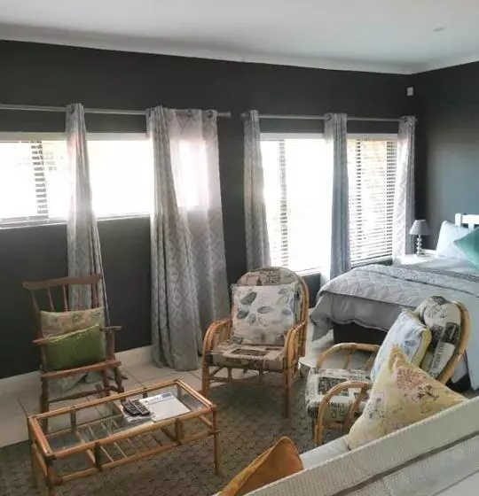 Tiffanys B&b, Pub & And Teagarden