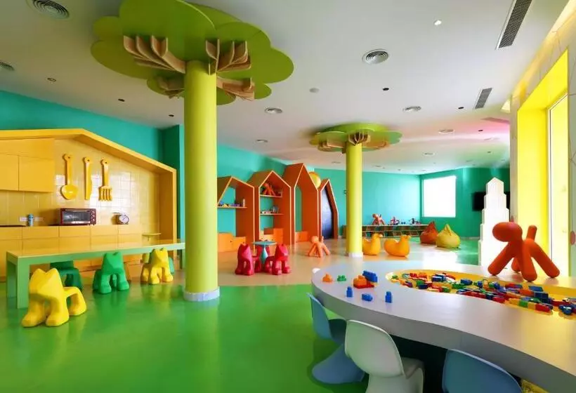 Family Selection at Grand Palladium Select Costa Mujeres Resort & Spa - All Inclusive