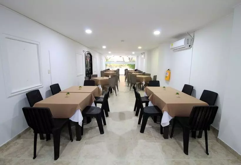 ホテル Rodadero Inn By Geh Suites