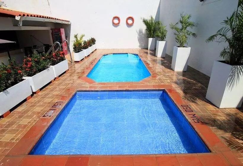 ホテル Rodadero Inn By Geh Suites