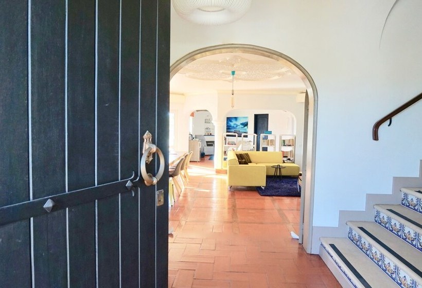 Bed and Breakfast The White House Boutique Villa