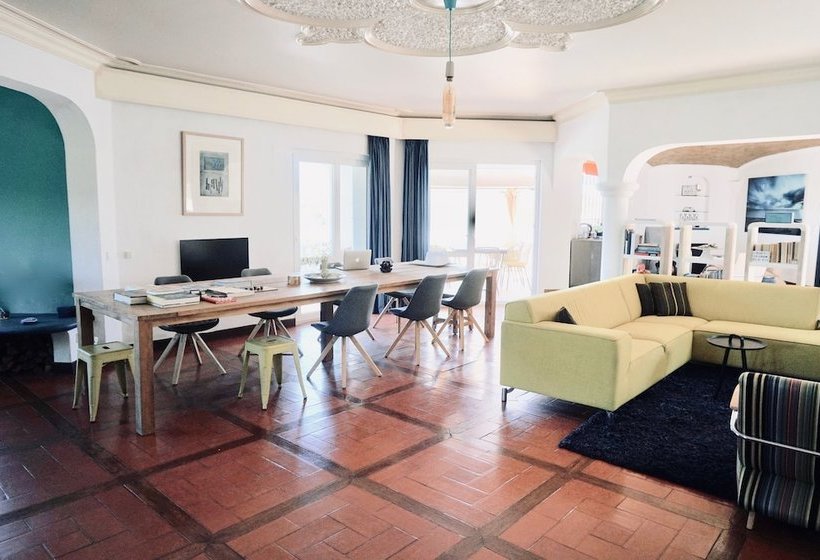 Bed and Breakfast The White House Boutique Villa