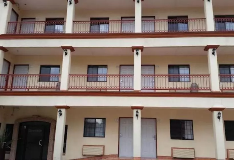 Hotelli Colonial De Nogales
