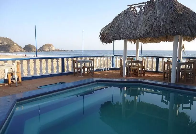 ホテル Hostal Lyoban