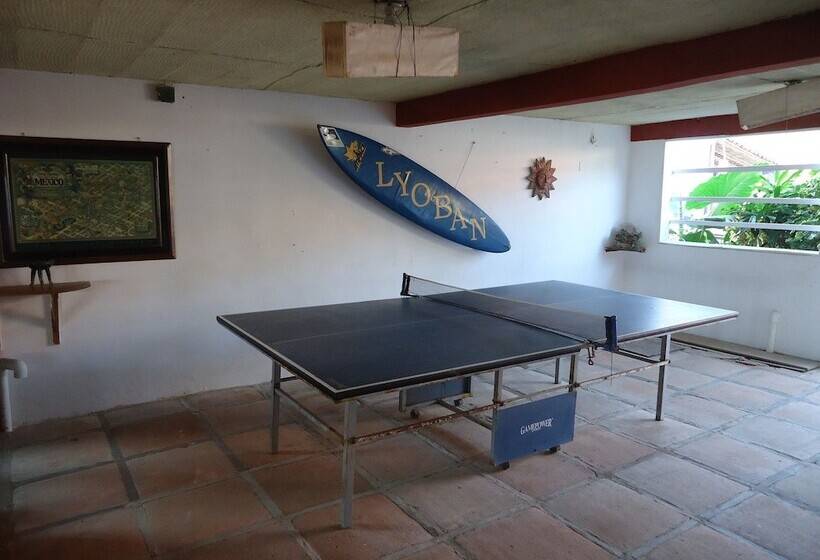 ホテル Hostal Lyoban