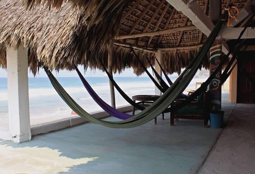 ホテル Hostal Lyoban