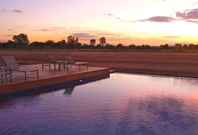 فندق Wildman Wilderness Lodge