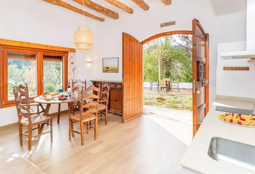 Retkeilymaja Masia Can Casas