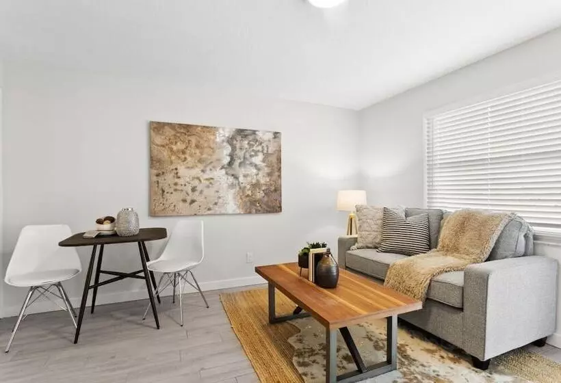 هتل University Serenity Suites 15th