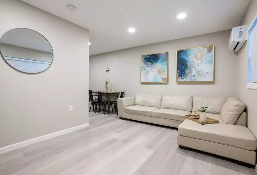 هتل University Serenity Suites 15th